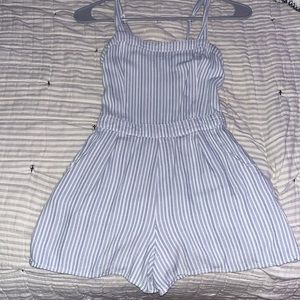 HOLLISTER XS ROMPER